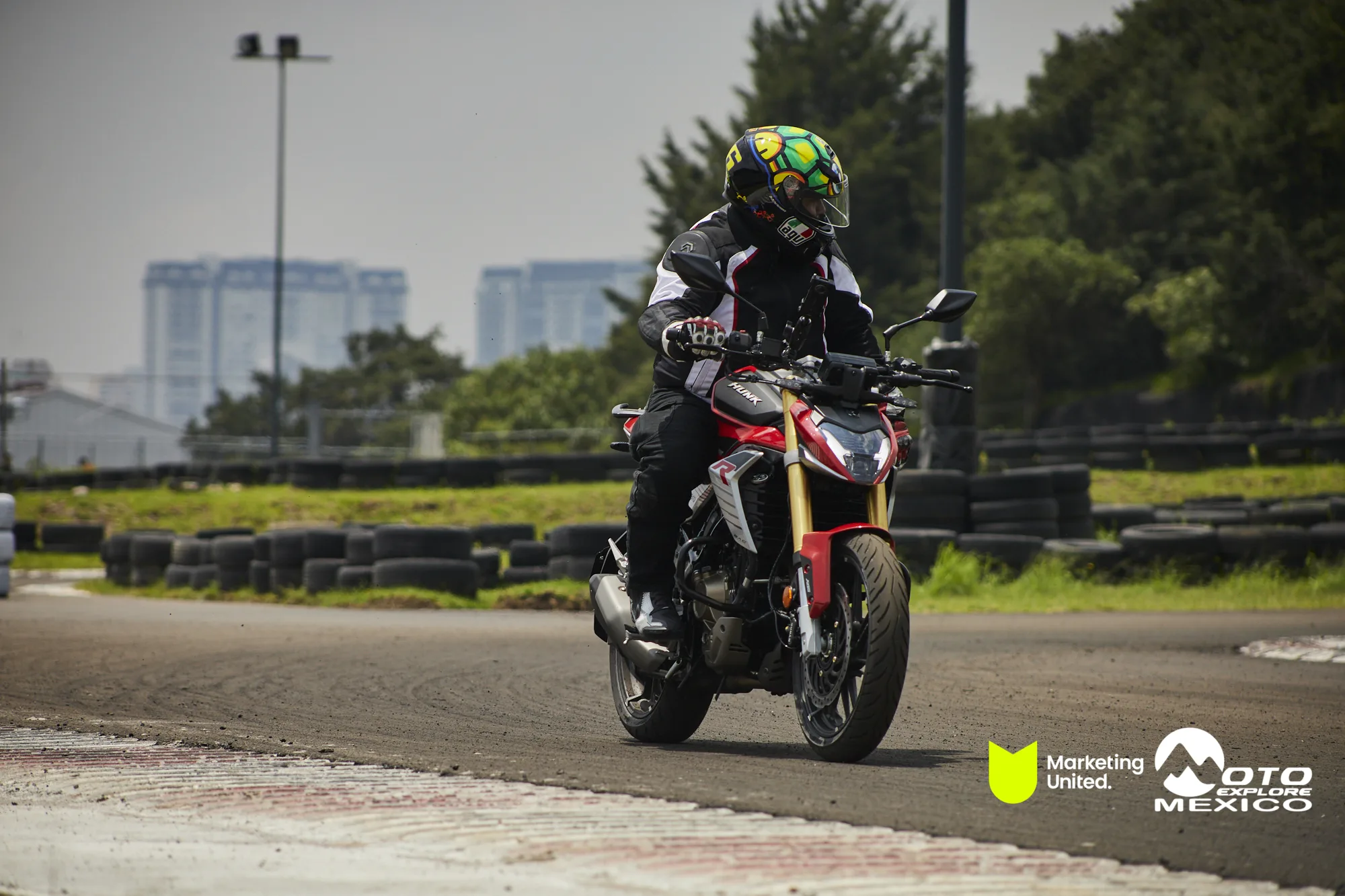 HUNK TRACKDAY 394